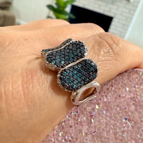💙 Platinum Silver Ring with White & Blue Diamonds💙